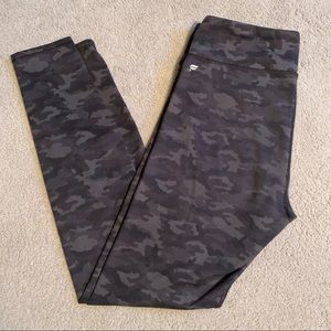 Camo Fabletics Leggings